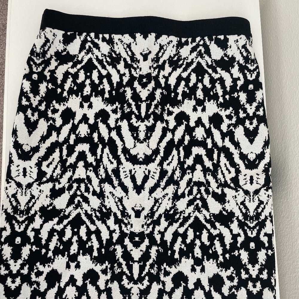 Black and White Pencil Skirt